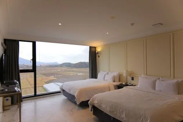 Royal Suite (Private pool fee per night required on spot)