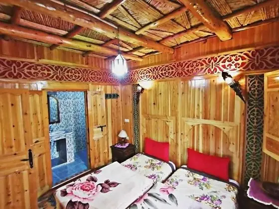 Traditional Süit