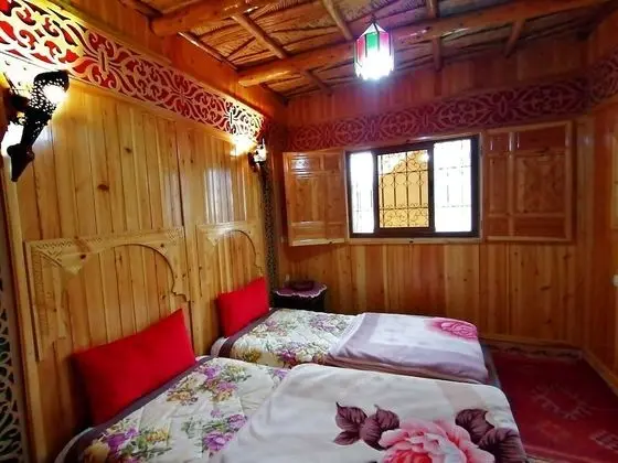 Traditional Süit