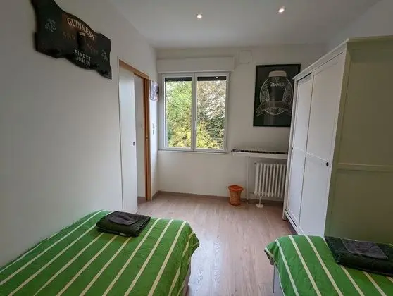 Superior Apart Daire, Banyolu/Duşlu, Bahçe Manzaralı