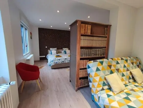 Superior Apart Daire, Banyolu/Duşlu, Bahçe Manzaralı