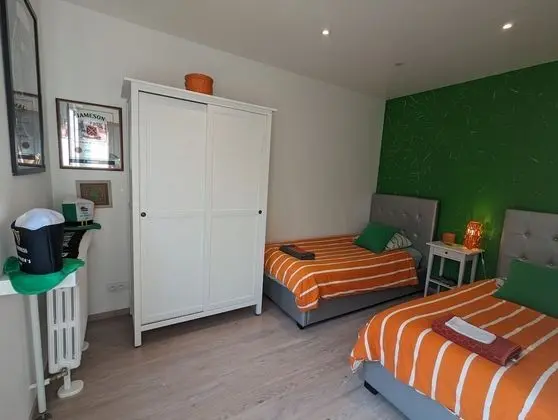 Superior Apart Daire, Banyolu/Duşlu, Bahçe Manzaralı