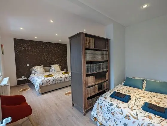 Superior Apart Daire, Banyolu/Duşlu, Bahçe Manzaralı