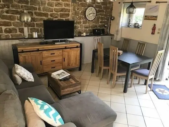 Family Ev, Banyolu/Duşlu (La Roseraie)