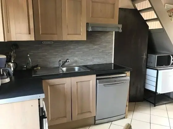 Family Ev, Banyolu/Duşlu (La Roseraie)