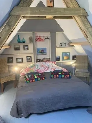 Family Ev, Banyolu/Duşlu (La Roseraie)