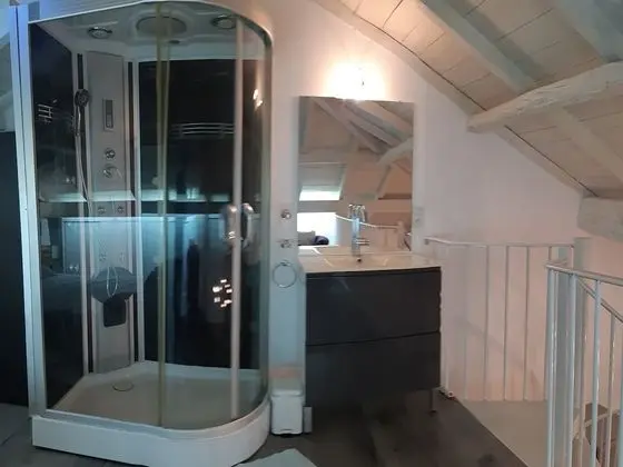 Panoramic Apart Daire, Özel Banyo (au 1 étage)