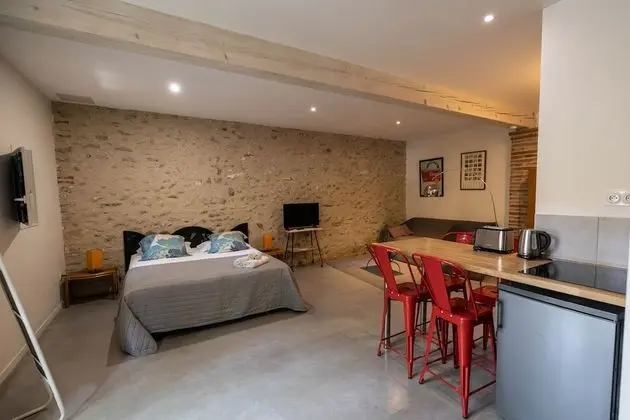 Kır Evi, Banyolu/Duşlu, Avlu Manzaralı