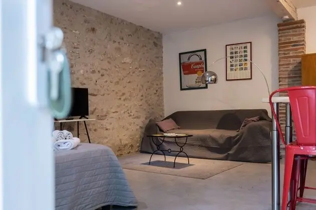 Kır Evi, Banyolu/Duşlu, Avlu Manzaralı