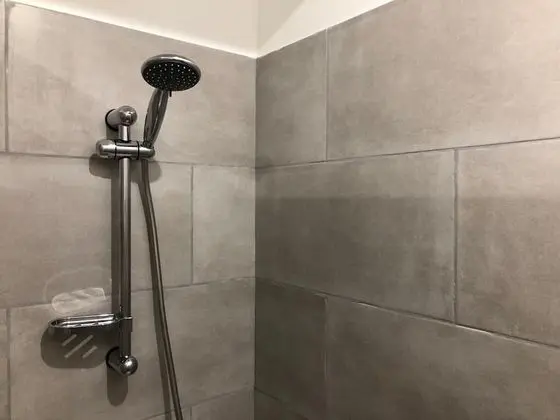 Kır Evi, Banyolu/Duşlu, Avlu Manzaralı