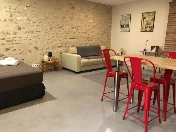 Kır Evi, Banyolu/Duşlu, Avlu Manzaralı