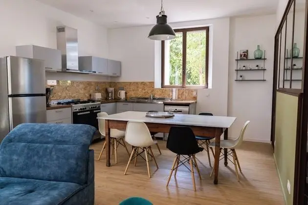 Kır Evi, Özel Banyo, Avlu Manzaralı (Canigou)