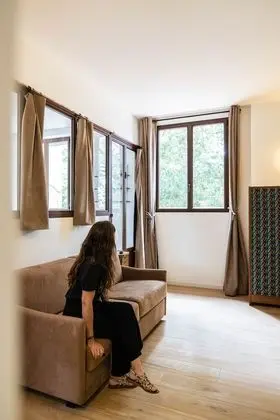 Kır Evi, Özel Banyo, Avlu Manzaralı (Canigou)