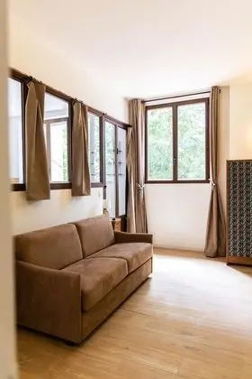 Kır Evi, Özel Banyo, Avlu Manzaralı (Canigou)