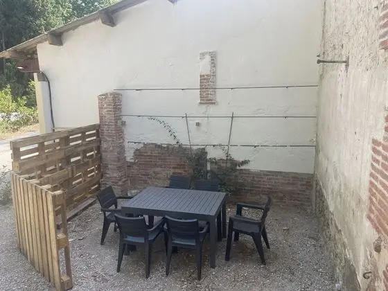 Kır Evi, Özel Banyo, Avlu Manzaralı (Canigou)