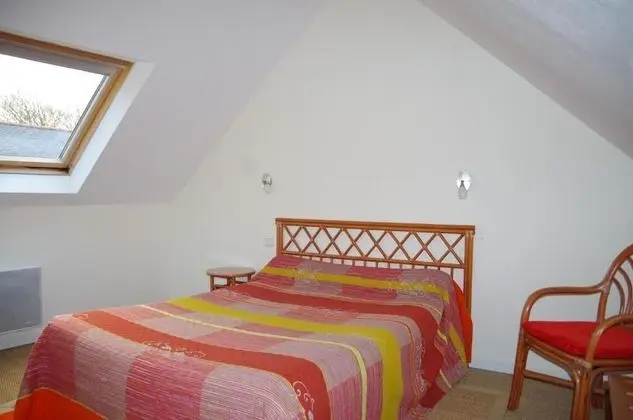 Kır Evi, Banyolu/Duşlu (Ti Heizez)
