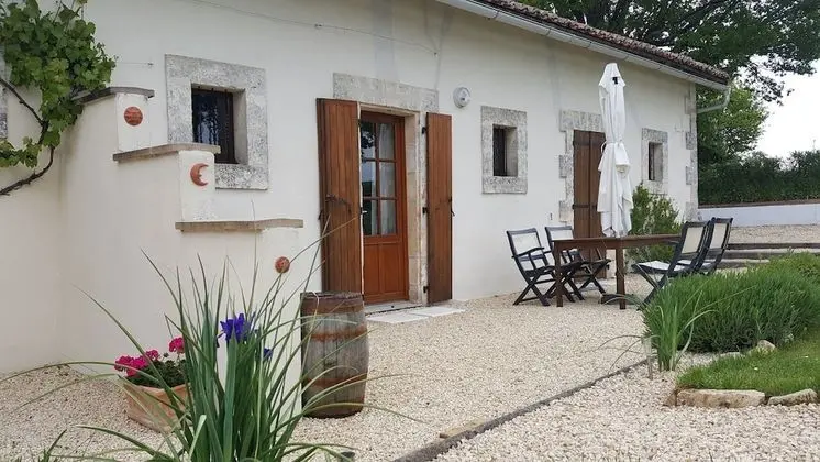 Kır Evi (Le Poirier)