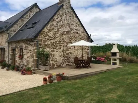 Kır Evi, Banyolu/Duşlu, Avlu Manzaralı (Le Petit Bijou)