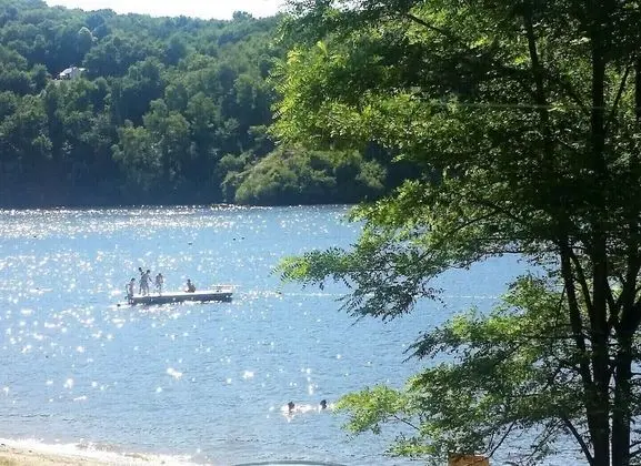 Family Kır Evi, Özel Banyo, Bahçe Manzaralı (GÎTE  GUILLAUMIN)
