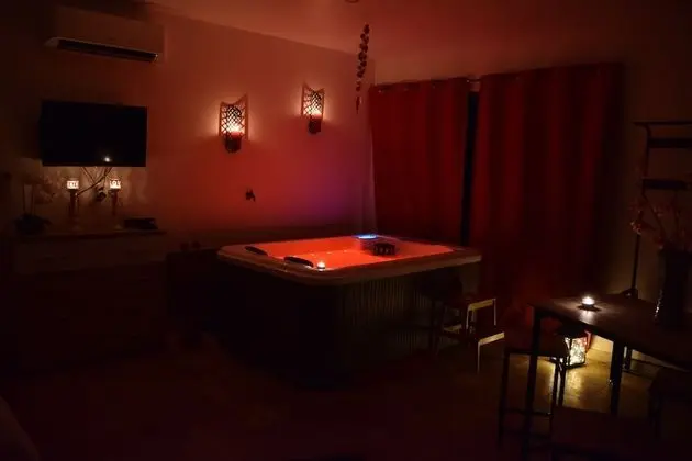 Romantic Kır Evi, Sıcak Su Havuzu (L'Étoile Spa)