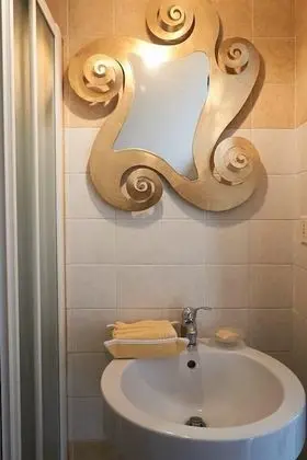 Economy Tek Büyük Yataklı Oda (Venere)