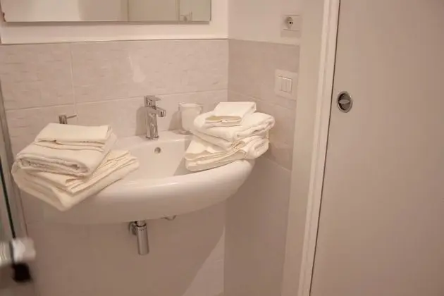 Üç Kişilik Oda (Sole)