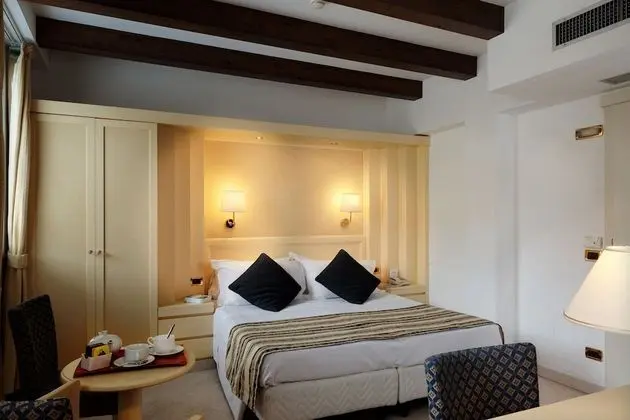 Classic Tek Büyük veya İki Ayrı Yataklı Oda