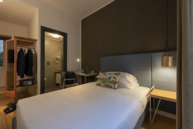 Classic Tek Büyük Yataklı Oda