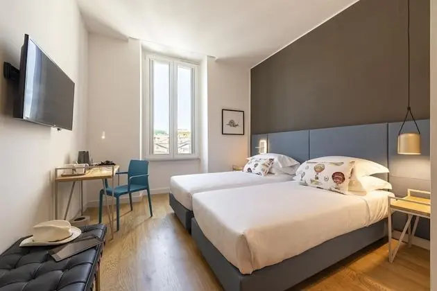 Superior Tek Büyük veya İki Ayrı Yataklı Oda