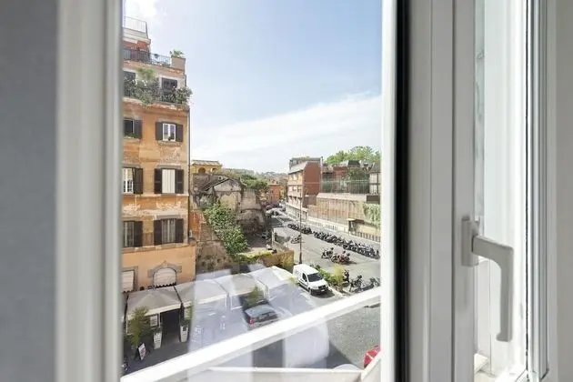 Superior Tek Büyük veya İki Ayrı Yataklı Oda