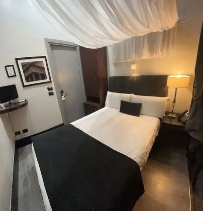 Economy Tek Büyük Yataklı Oda
