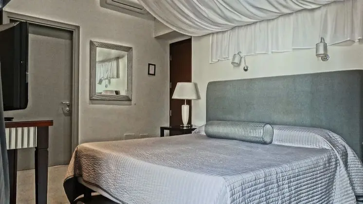 Standard Tek Büyük Yataklı Oda
