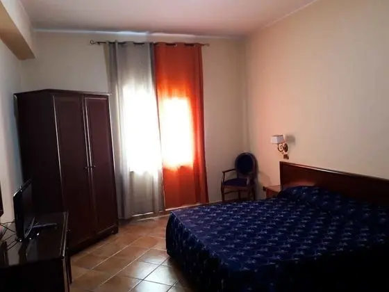 Basic Üç Kişilik Oda, Birden Çok Yatak