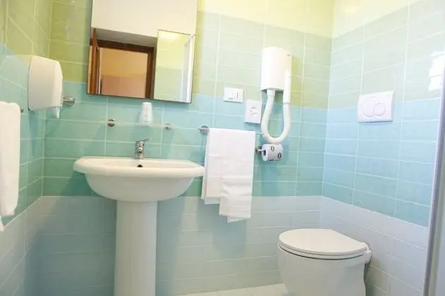 Family Üç Kişilik Oda, Bahçe Manzaralı