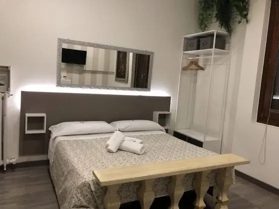 Tek Büyük Yataklı Oda, Banyolu/Duşlu