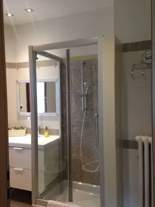 Tek Büyük Yataklı Oda, Banyolu/Duşlu