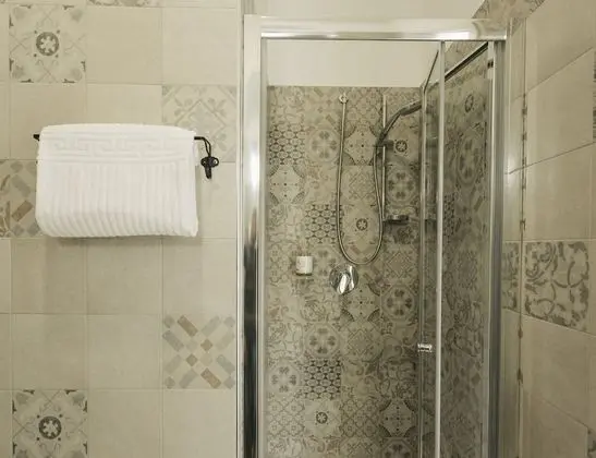 Basic Üç Kişilik Oda, Banyolu/Duşlu (camera 2)