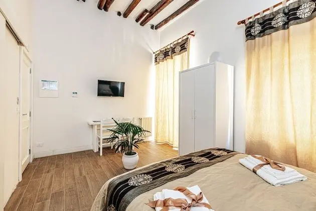 Classic Tek Büyük veya İki Ayrı Yataklı Oda