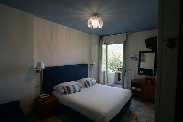 Classic Üç Kişilik Oda, Balkon