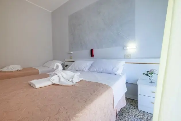 Standard Üç Kişilik Oda, Birden Çok Yatak