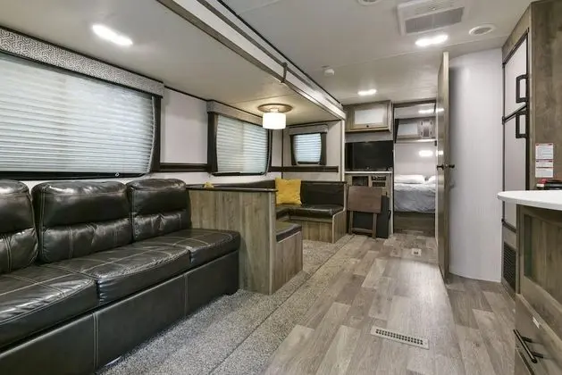 Karavan (Givens Glamper- 2021 Heartland W/thre)