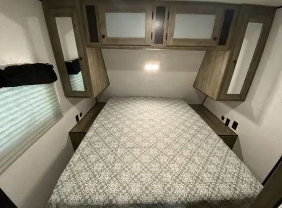 Karavan (Givens Glamper- 2021 Heartland W/thre)