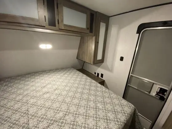 Karavan (Givens Glamper- 2021 Heartland W/thre)