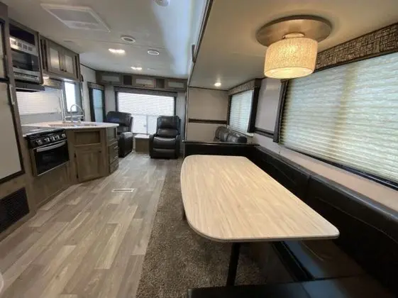 Karavan (Givens Glamper- 2021 Heartland W/thre)