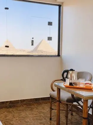 Double Room, Pyramids View