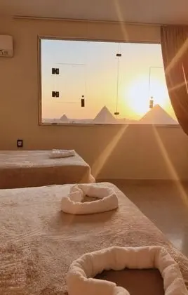 Double Room, Pyramids View