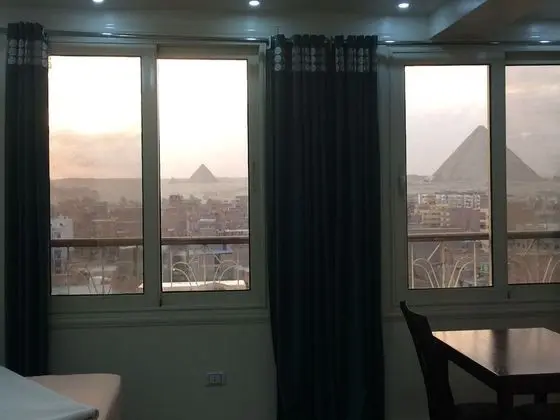 Twin Room, Pyramids View