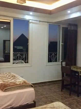 Twin Room, Pyramids View