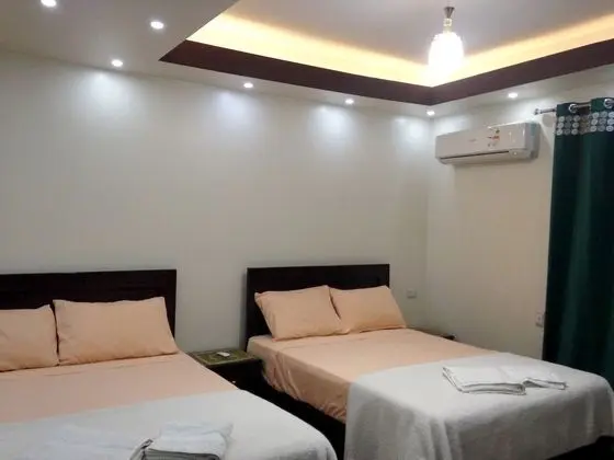 Twin Room, Pyramids View