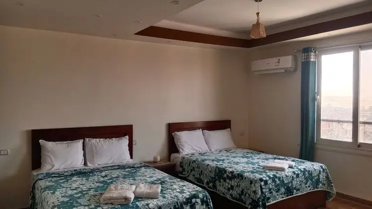 Twin Room, Pyramids View